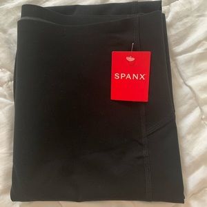 SPANX Every.Wear™ Active Icon Leggings